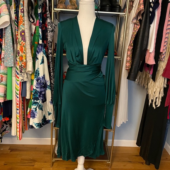 Issa London Dresses & Skirts - Issa London Forest Green Wrap Dress - Size 4